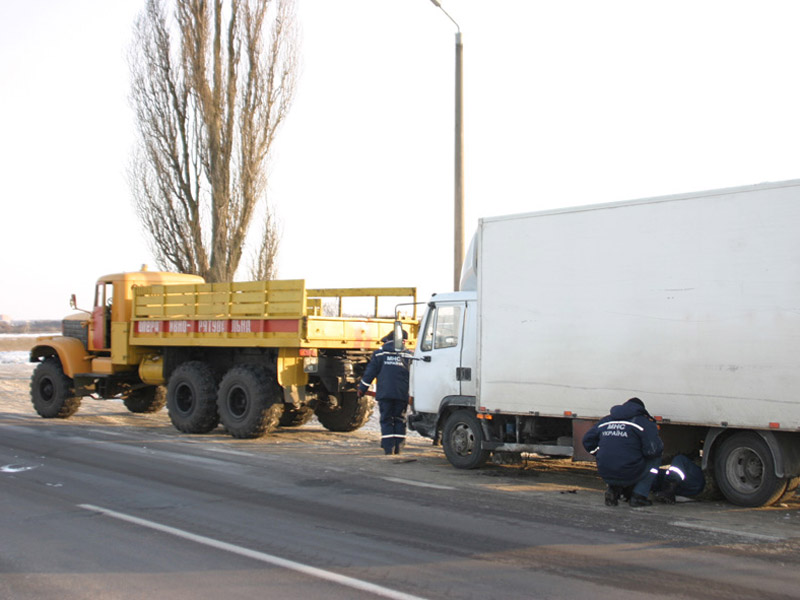 Рятувальники надали допомогу водію вантажівки