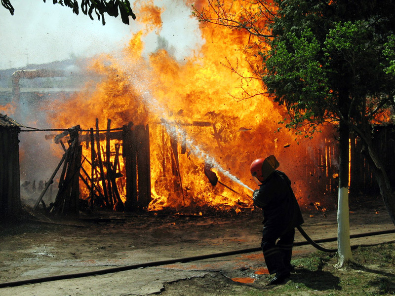 У Глобинському районі під час пожежі загинуло троє чоловік