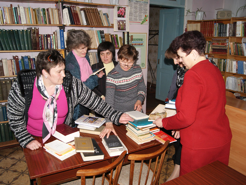 Книги з Києва розвозять по сільських бібліотеках