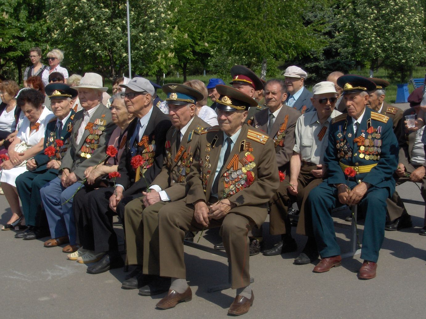 Зустріч з ветеранами війни у парку Миру
