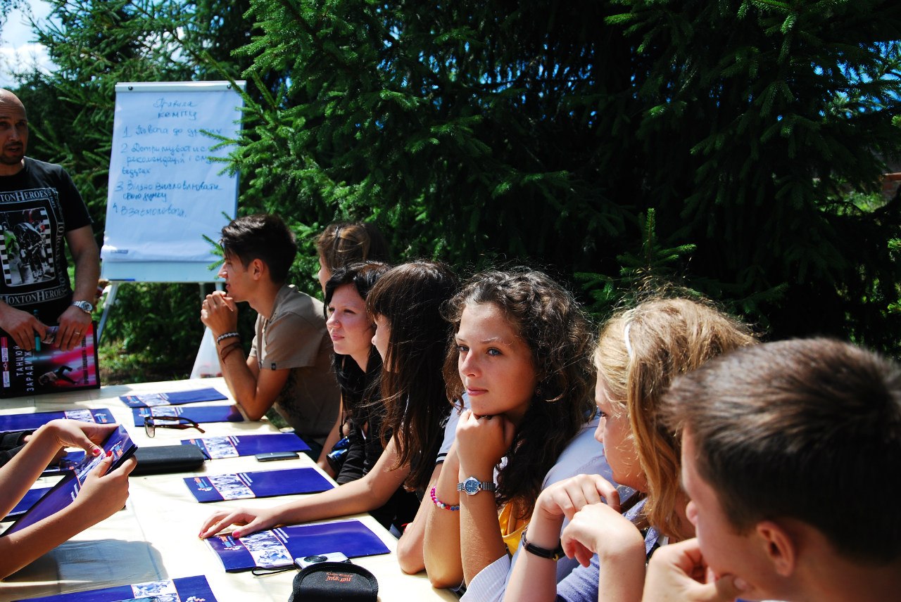 В Лубнах для активної молоді провели «Open air дебати» 