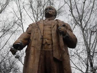 На Миргородщині невідомі осквернили пам’ятник В.І. Леніна