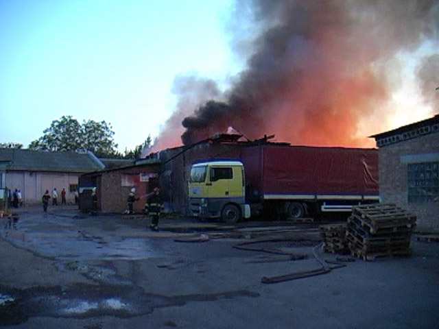 Полтава: пожежа в складських приміщеннях