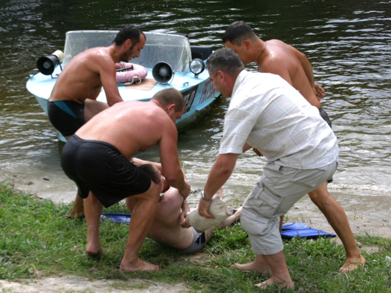У Полтаві рятувальники витягли з води потопаючого
