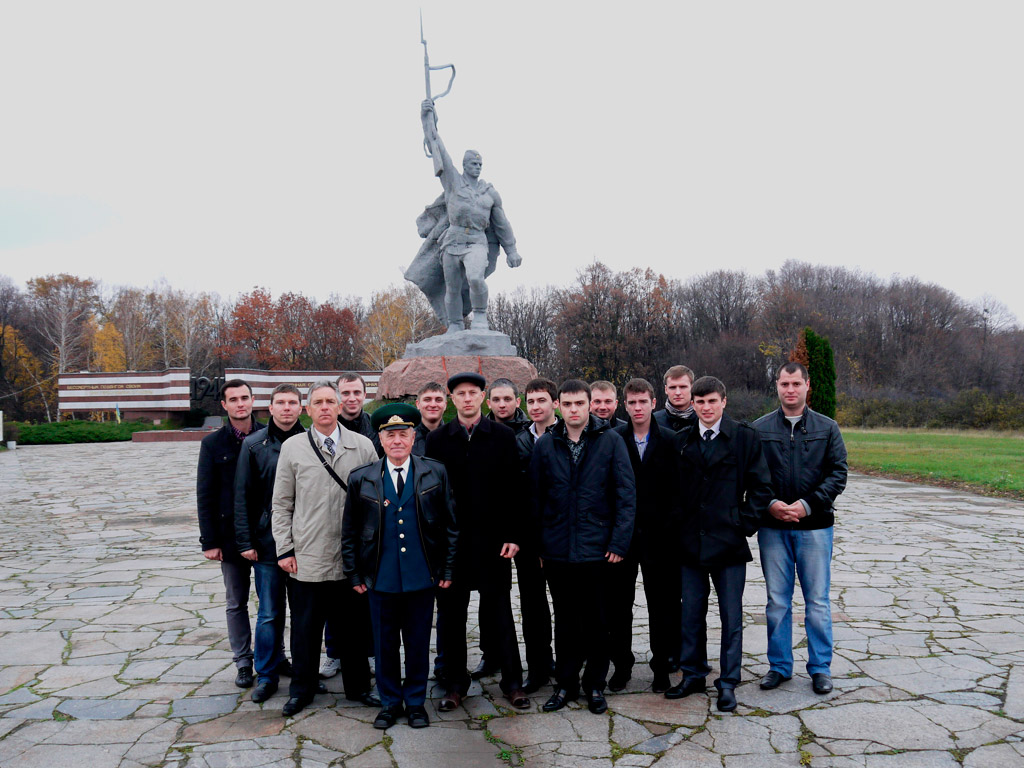 Співробітники УСБУ разом з ветеранами Великої Вітчизняної війни відвідали Шумейкове урочище