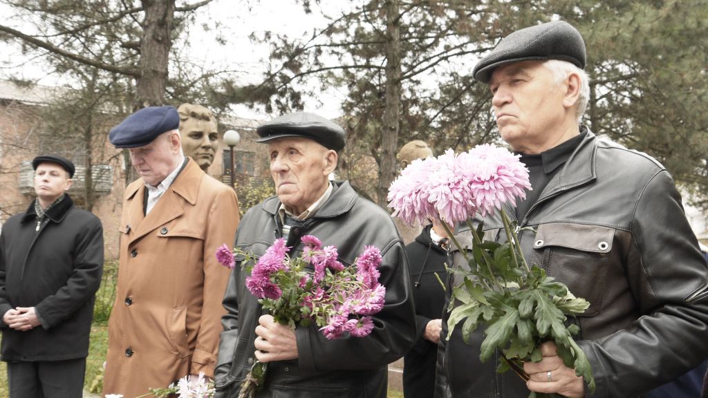 Пам'ять загиблих в роки Великої Вітчизняної війни вшанували квітами і хвилиною мовчання