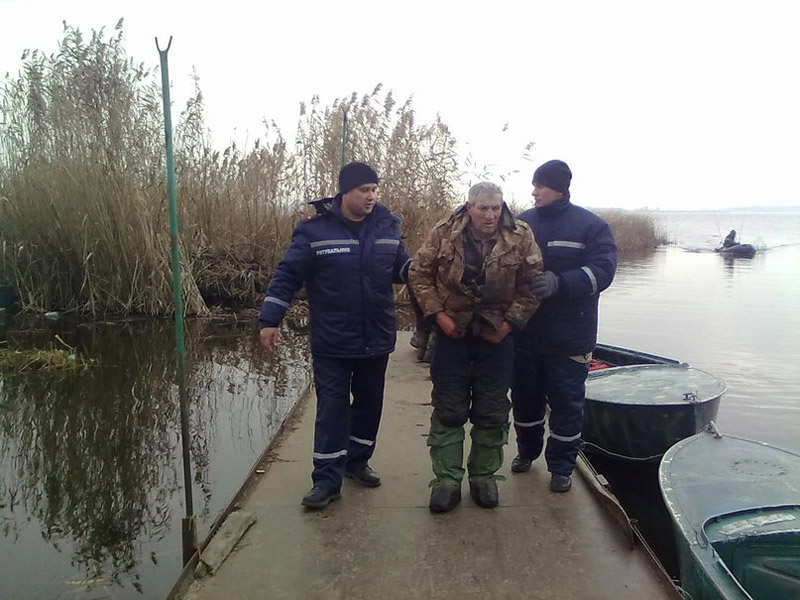 Рятувальники знайшли рибалку, який виплив рибалити та не повернувся