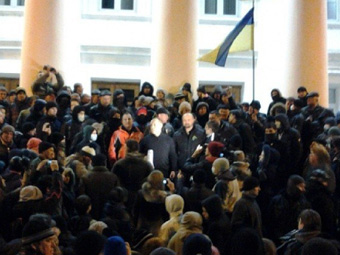 Мер Полтави публічно засудив «дії Януковича»