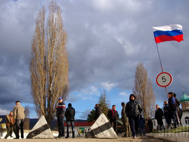 Російські агресори захопили відділ українських прикордонників і вигнали на вулицю їхні родини