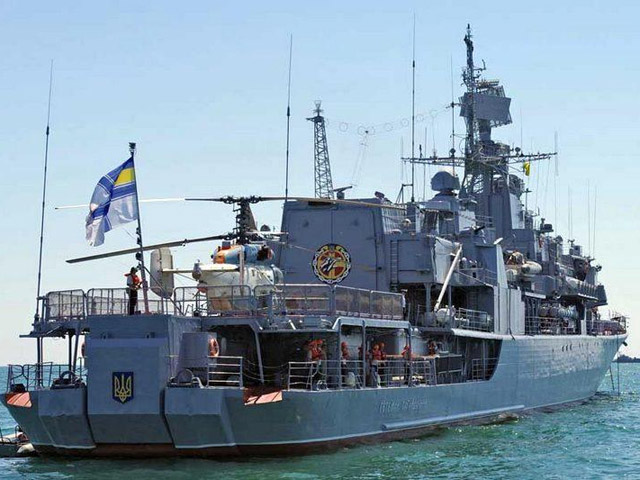 «Гетьман Сагайдачний» прогнав чотири російські кораблі з вод України