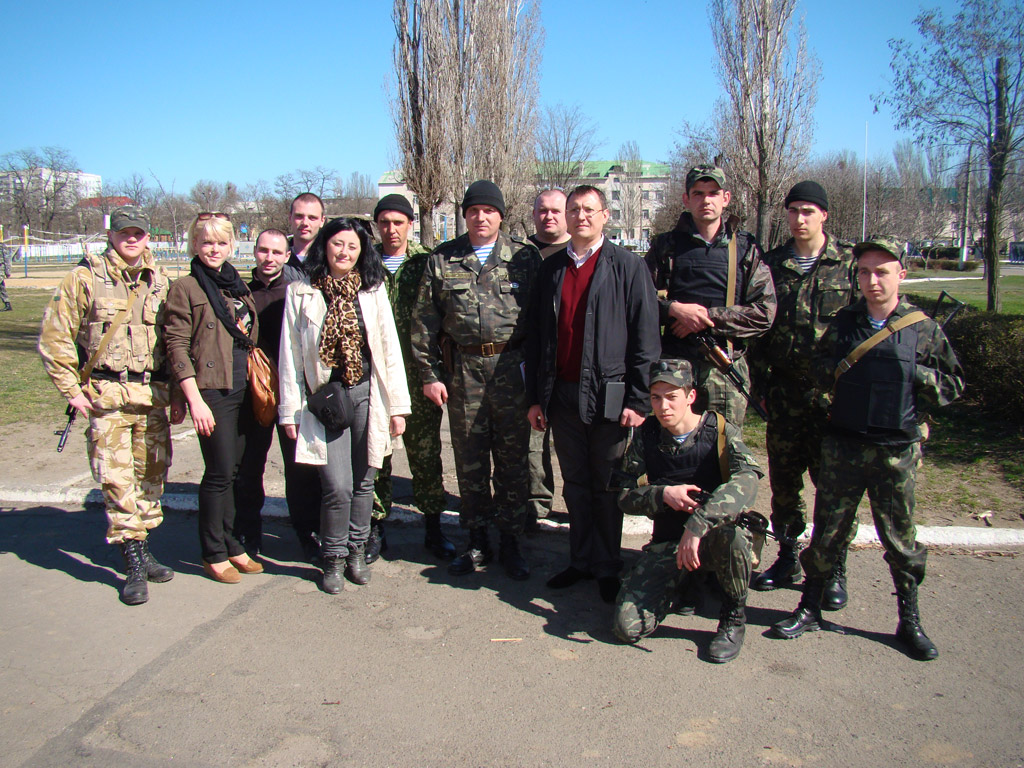 Новосанжарці зібрали допомогу для десантників із Миколаєва