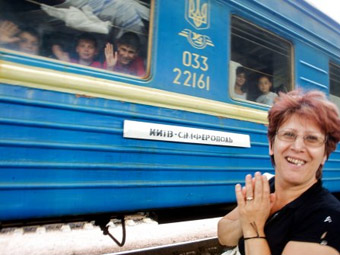 Пасажирські поїзди до Криму та зворотно відправляються згідно з графіком руху