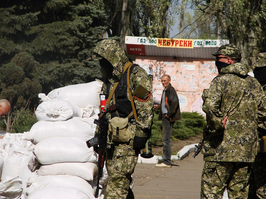 Українським військовим та жителям Сходу диверсанти роздають отруєну їжу