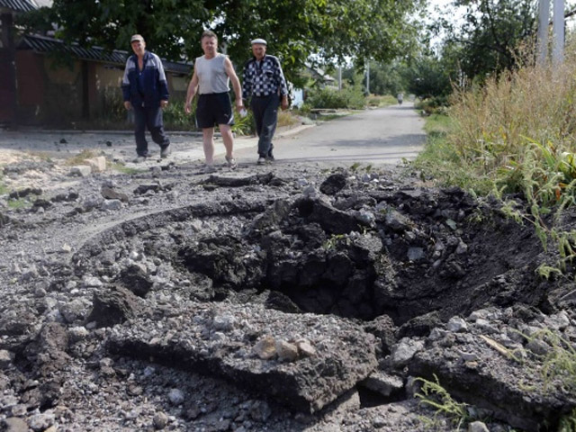Донецьк вночі знову зрешитили снаряди, ситуація в місті напружена