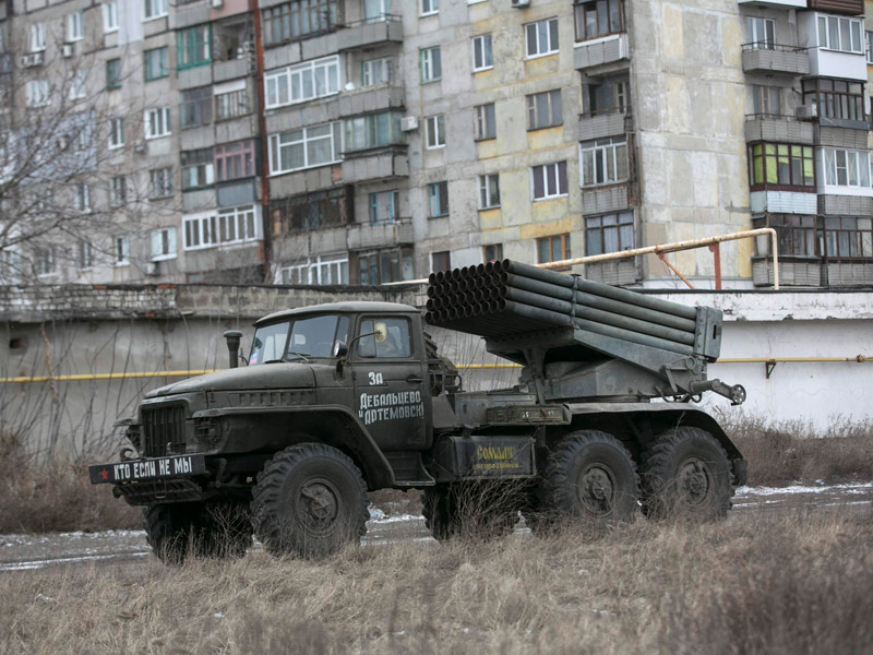 Вночі на Луганському напрямку бойовики обстріляли силовиків з «Градів»