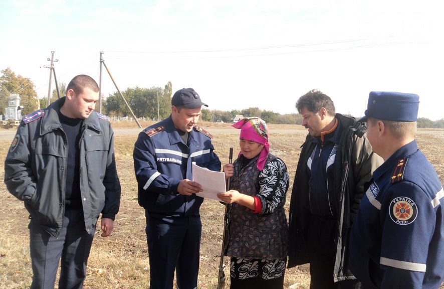 Рятувальники нагадали мешканцям Кобеляцького та Новосанжарського районів правила пожежної безпеки