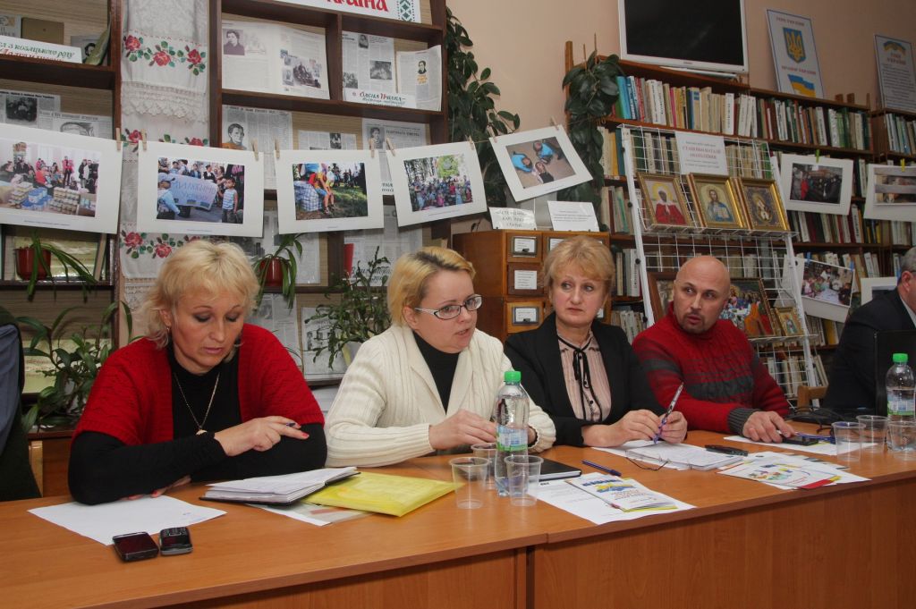 На Полтавщині активісти налагоджують діалог між переселенцями та місцевою владою