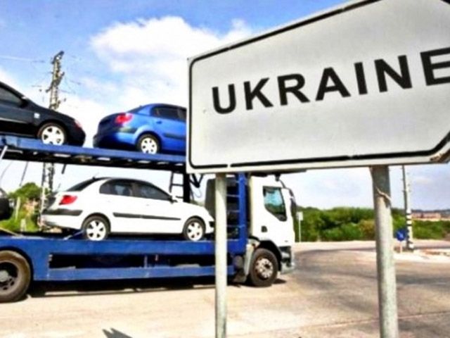 В Україну забороняється ввозити авто старші за 5 років