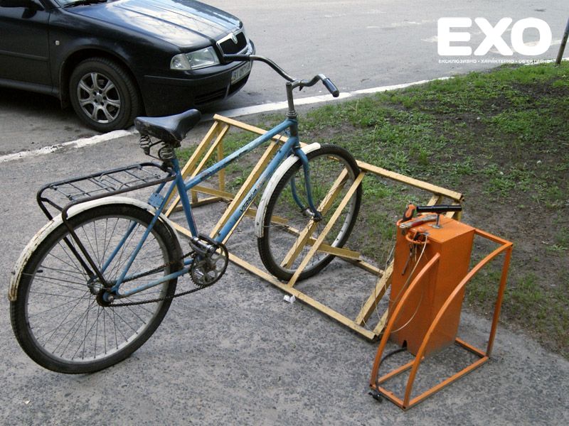 У Нових Санжарах з’явилися СТО для велосипедів