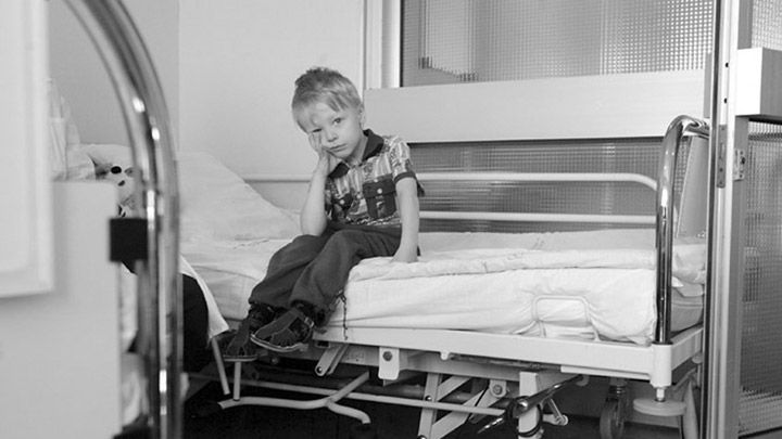 Департамент охорони здоров’я пояснив причину госпіталізації дітей після щеплення