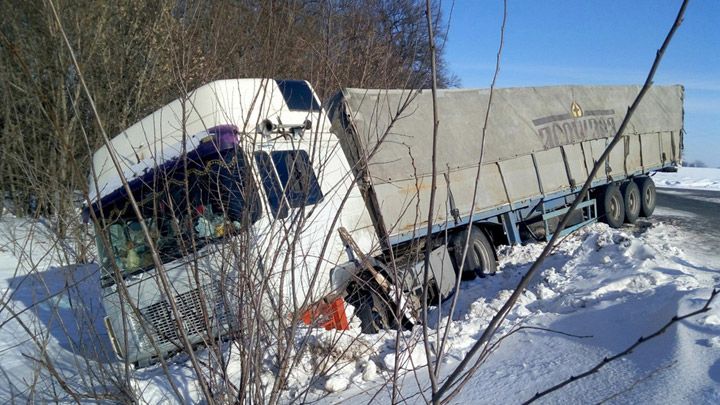 Протягом доби рятувальники вивільнили зі снігових заметів 10 автомобілів