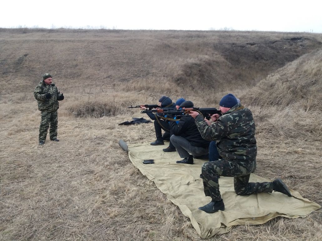 Півсотні озброєних чоловіків влаштували стрілянину на території Козельщинського району