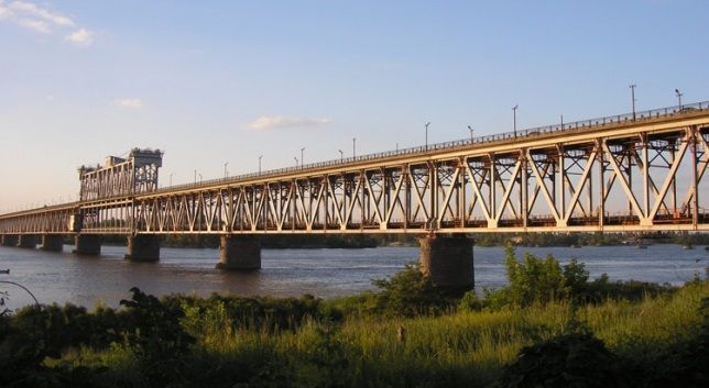 Китайці збудують міст через Дніпро