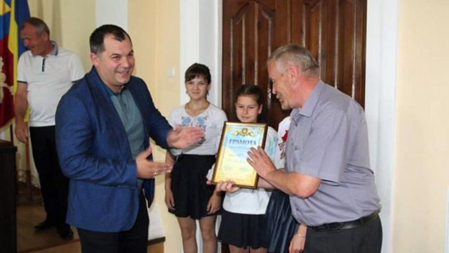 У Гадяцькому районі учні отримали подарунки за сміття