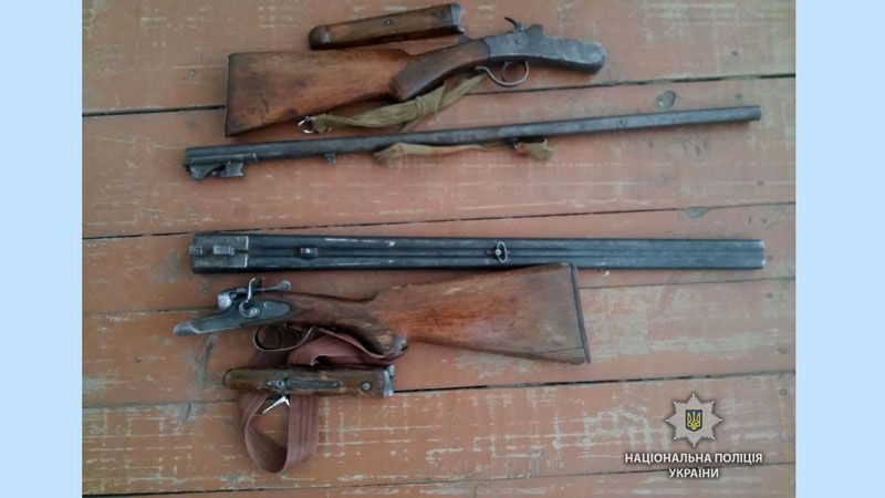 У жителя Гадяцького району знайшли посіви коноплі та незареєстровану зброю