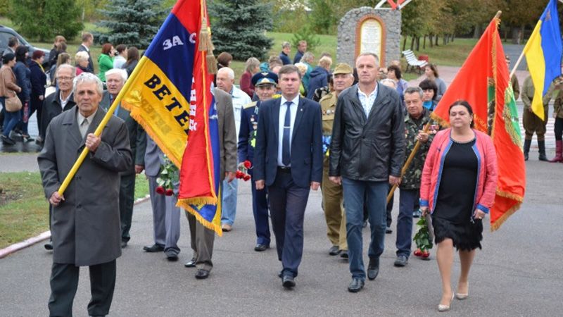 Ветерани Новосанжарського району прийняли естафету пам’яті «Слава визволителям України»