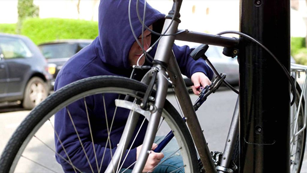 Працівниками карного розшуку встановлено особу причетну до крадіжки велосипеда