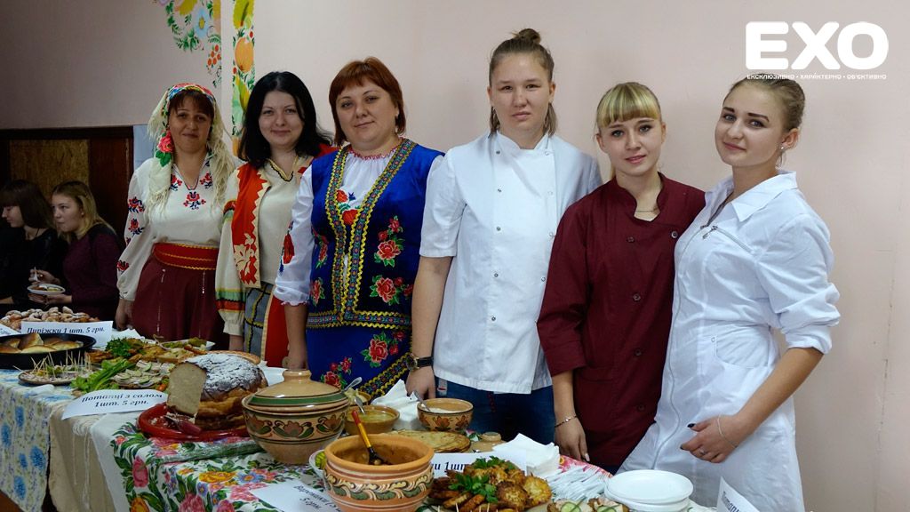 Кобеляцькі кухарі презентували страви української та східної кухні