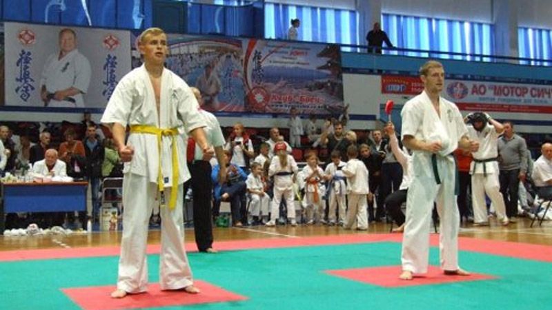 Студент Полтавського педуніверситету став срібним призером чемпіонату Європи з карате