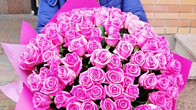 101 роза: разновидности и возможность доставки цветов в Киеве