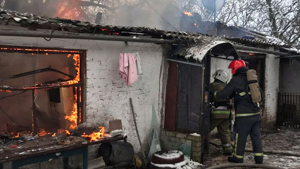 Під Полтавою під час гасіння пожежі в будинку вогнеборці виявили тіло загиблого чоловіка