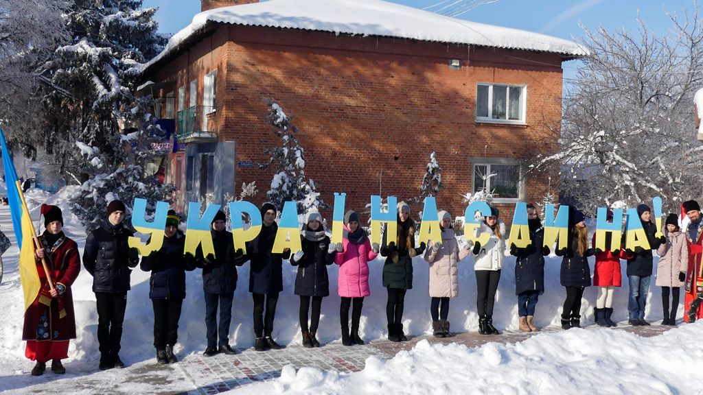 У Кобеляках до Дня Соборності провели флешмоб «Україна — єдина!»