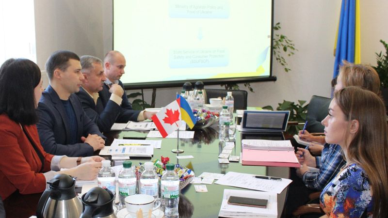 Канадська комісія ознайомиться з роботою пасік на Полтавщині