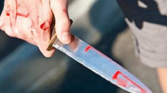 У Глобинському районі через сварку 38-річний чоловік отримав тяжке ножове поранення