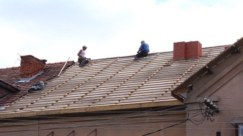 На ФАПі в Криничному ремонтують дах