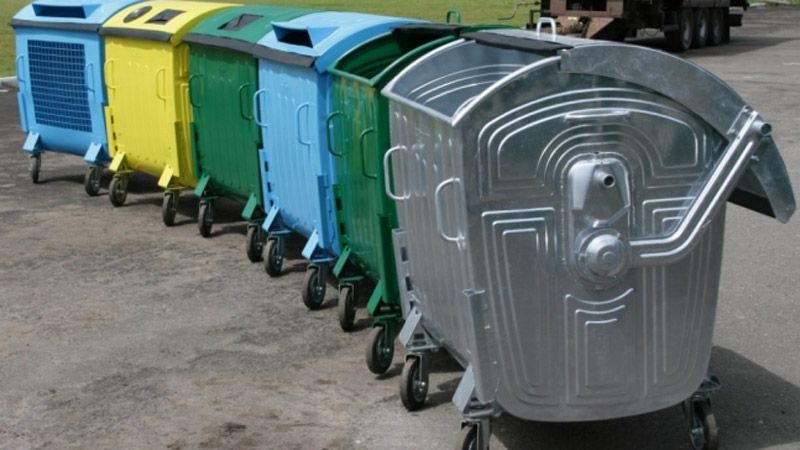 Бутенки запроваджують контейнерний збір сміття