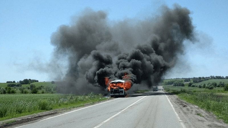 Пасажирський автобус згорів вщент