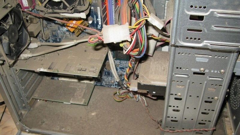 У Полтаві аферист продав чужий комп’ютер, який повинен був відремонтувати