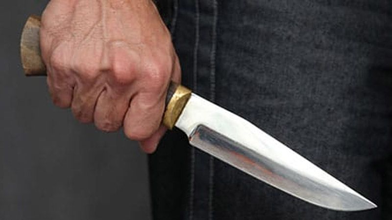 У Кременчуці грабіжник порізав жінку ножем щоб відібрати у неї золотий ланцюжок