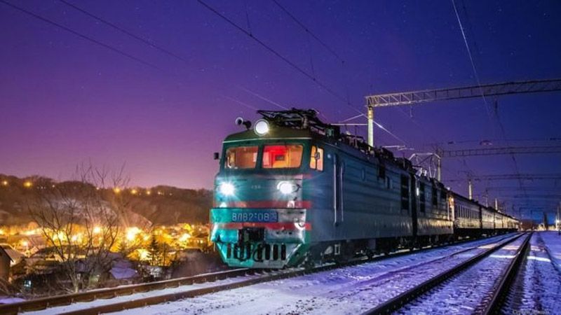 Укрзалізниця призначила 6 додаткових поїздів на новорічні та різдвяні свята