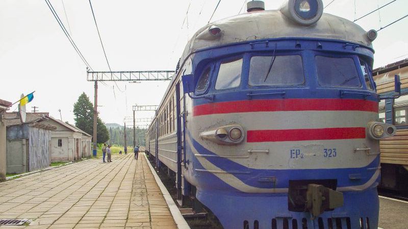 Укрзалізниця не планує скасовувати поїзд Кременчук – Ворохта