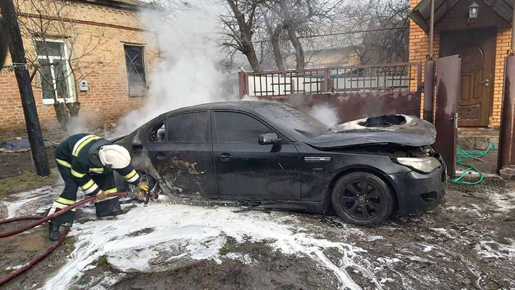 У Полтаві згорів BMW