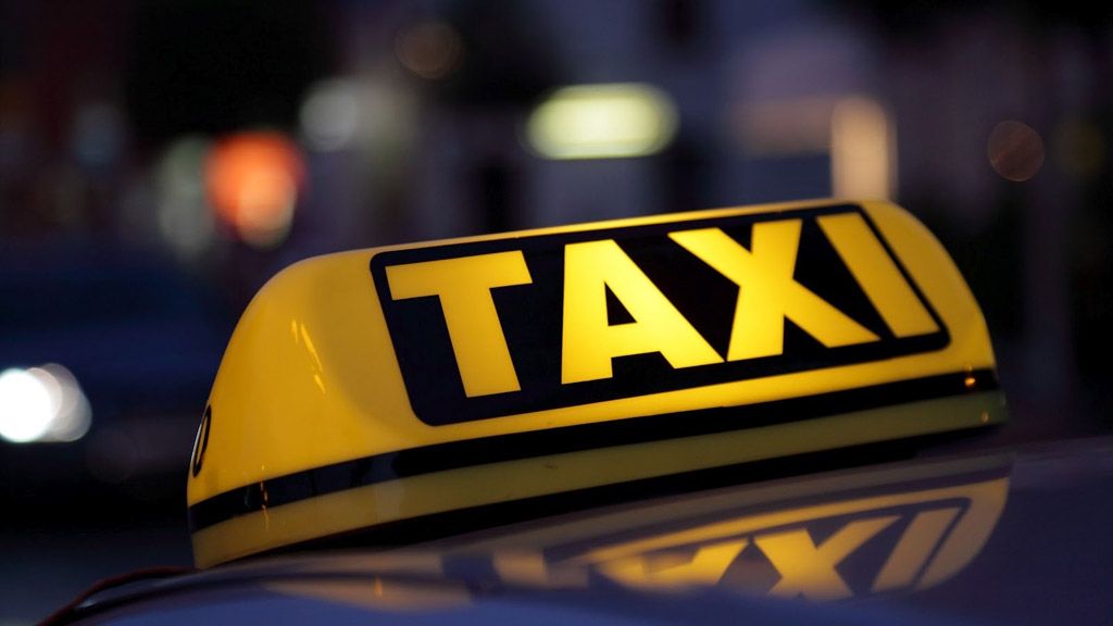 Двоє полтавчан викликали таксі, щоб пограбувати таксиста