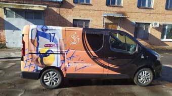 Волейбольний клуб передав решетилівським лікарям свій мікроавтобус