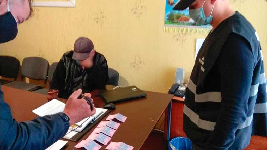 Житель Великобагачанського району хотів «викупити» своє водійське посвідчення