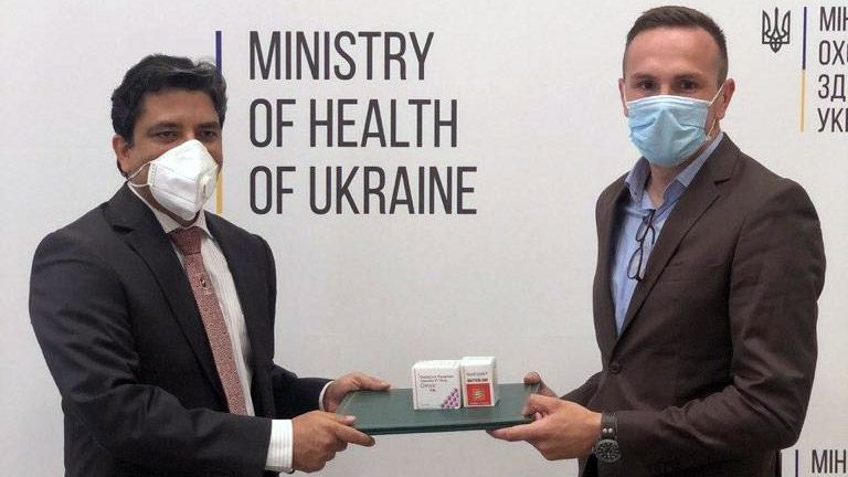 Індія передала Україні 50 тис. капсул препарату для боротьби з COVID-19